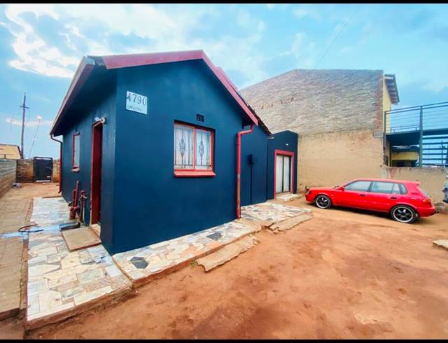 2 BEDROOM HOUSE FOR SALE IN PROTEA GLEN